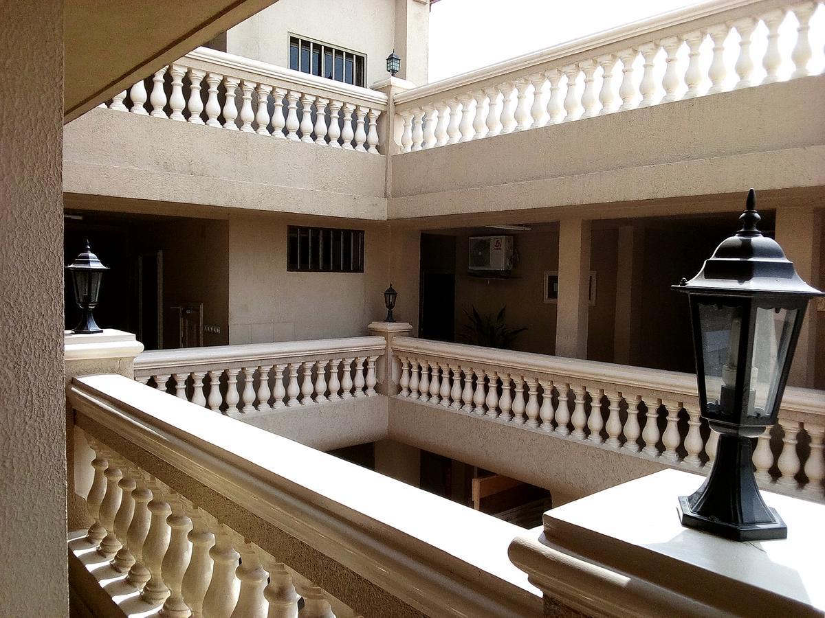 Hotel Saint Thomas Ломе Экстерьер фото