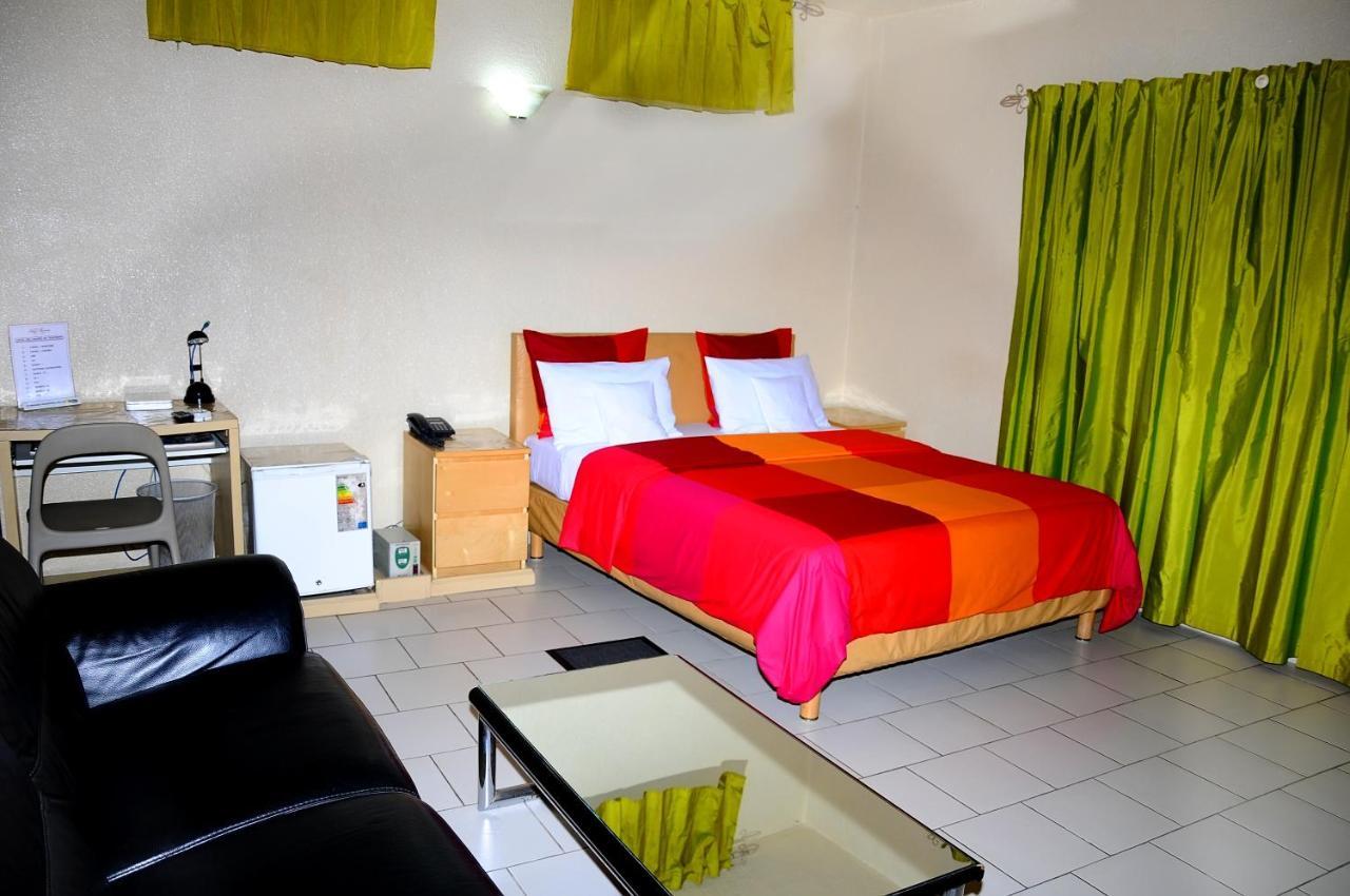 Hotel Saint Thomas Ломе Экстерьер фото